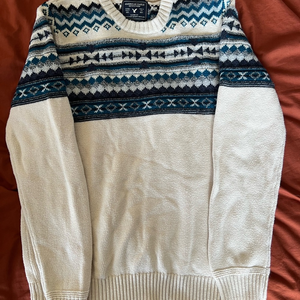 American Eagle Outfitters Men's Cream and Navy Patterned Crewneck Sweater